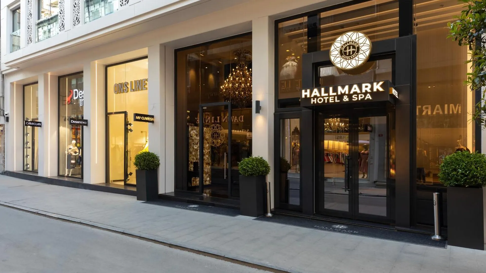 Hallmark Hotel & Spa İstanbul 4*,